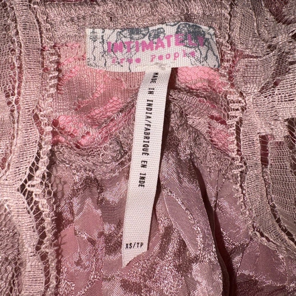 Intimately Free People Trapeze Lace Deep V Top in Pale Mauve - Picture 6 of 12